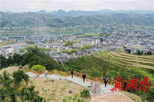 龙山摘帽长沙市对口帮扶湘西州龙山县二十六载述评