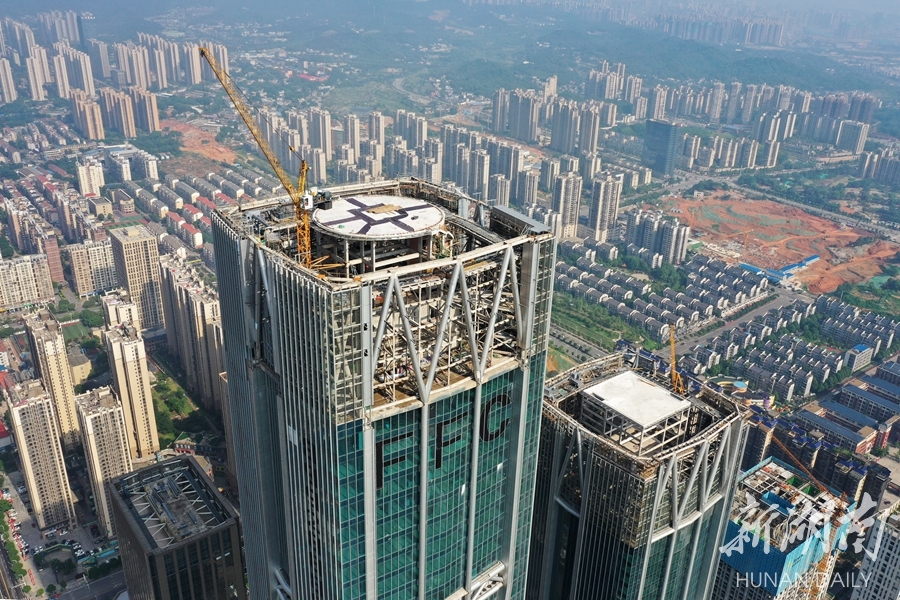 湘江财富金融中心建设收官