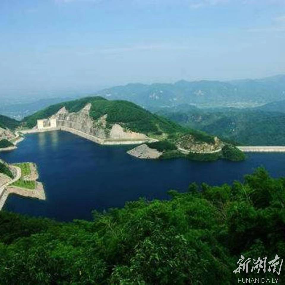 黑麋峰村:绿水青山致富路