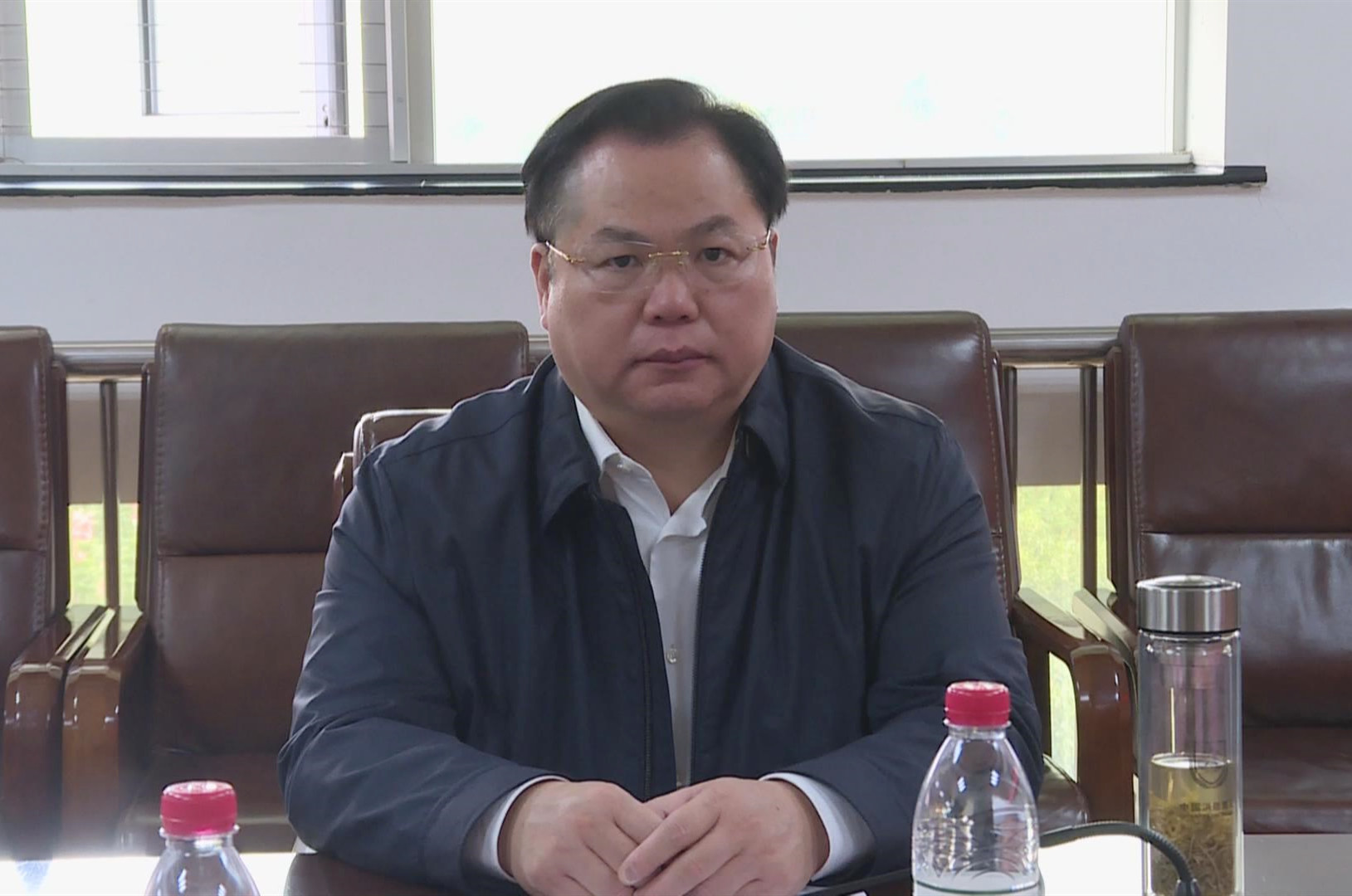 冷水江市委理论学习中心组开展九月份集中研讨学习