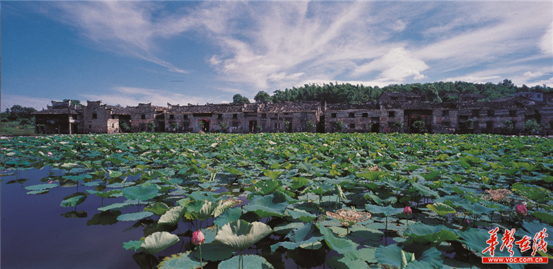 流华湾古村(曹广文 摄)