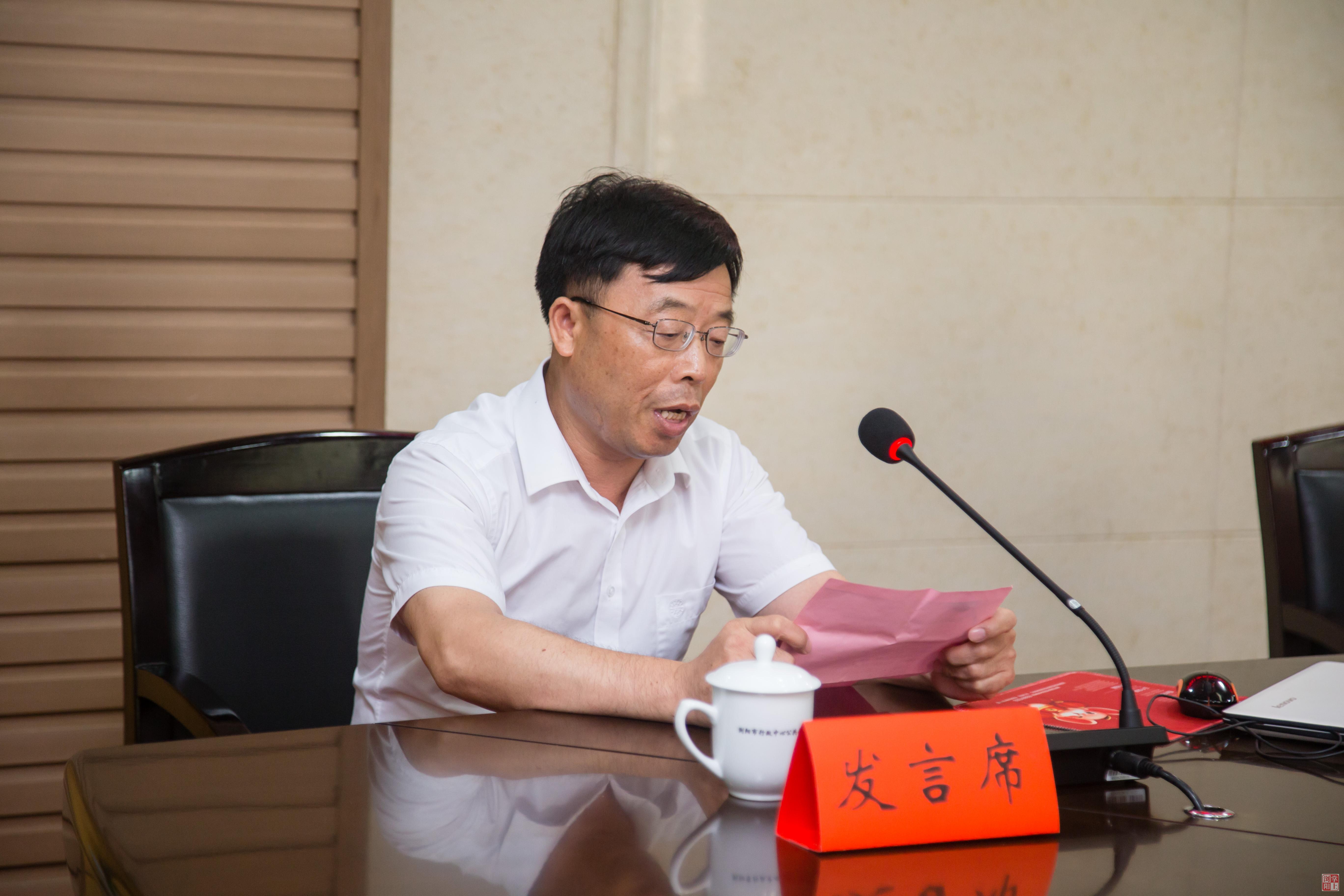 浏阳市政协副主席,工商联主席刘来宏参加会议.