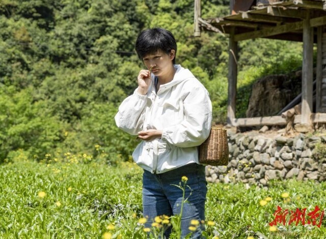 央媒看湖南|父亲倒在扶贫一线,女儿继续扶贫!双双被评为全国先进个人
