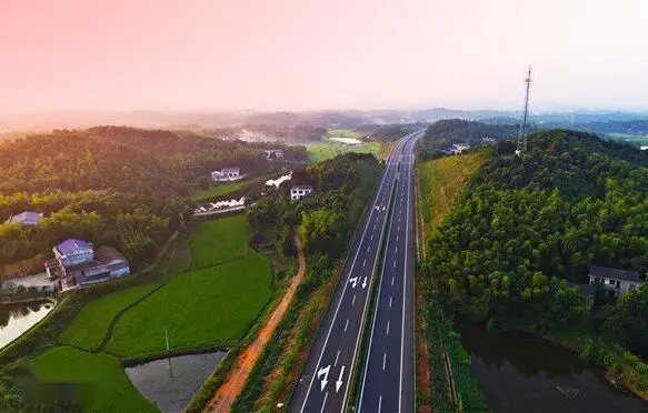 路线1:沿g60潭邵高速,在双峰收费站