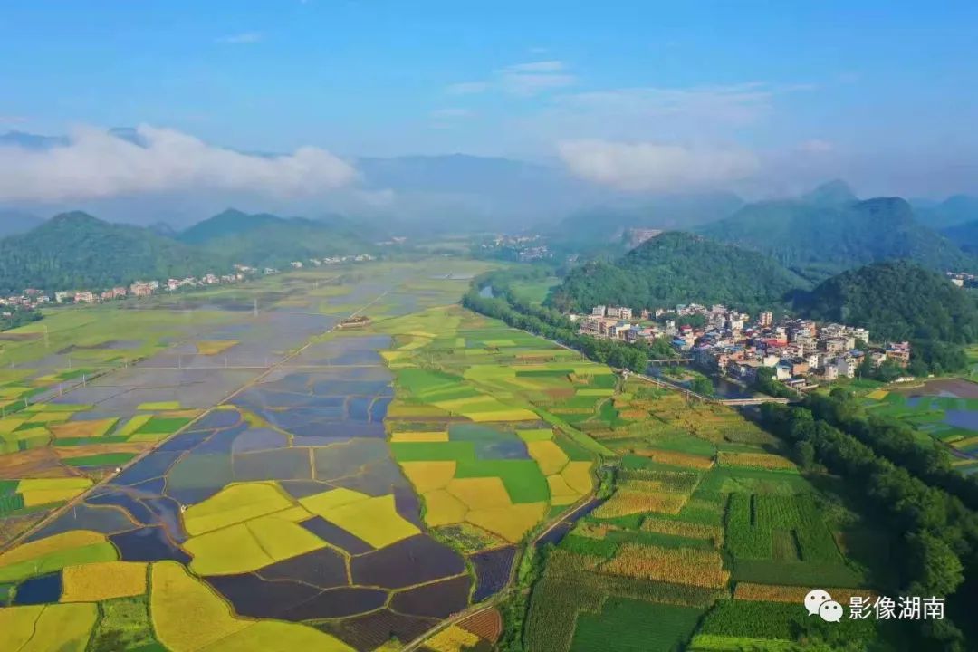 蓝山县土市镇道福村,晨景如画 黄春涛 摄