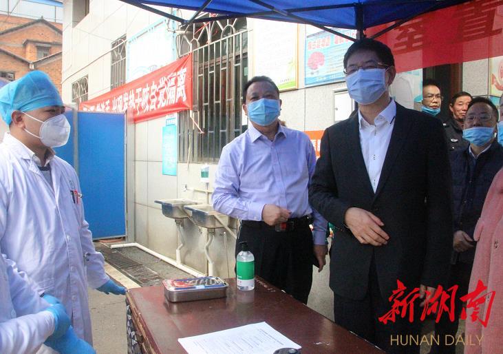刘事青：把师生身体健康安全摆在首位
