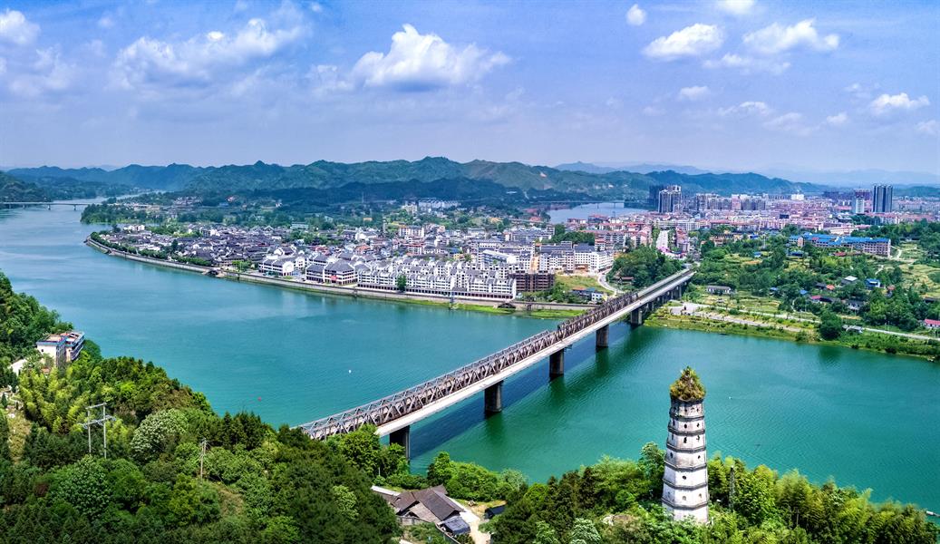 依法战"疫" 文明执法