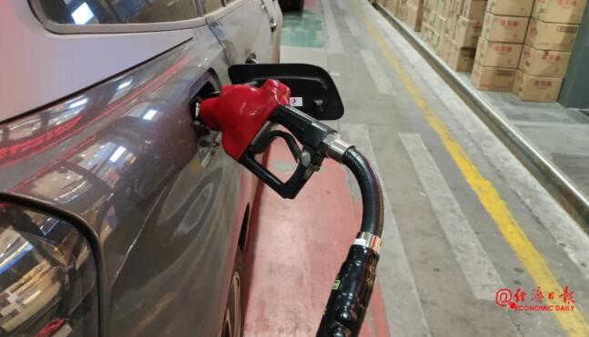 击穿“地板价”之后，国内成品油价真不能再降一点了？