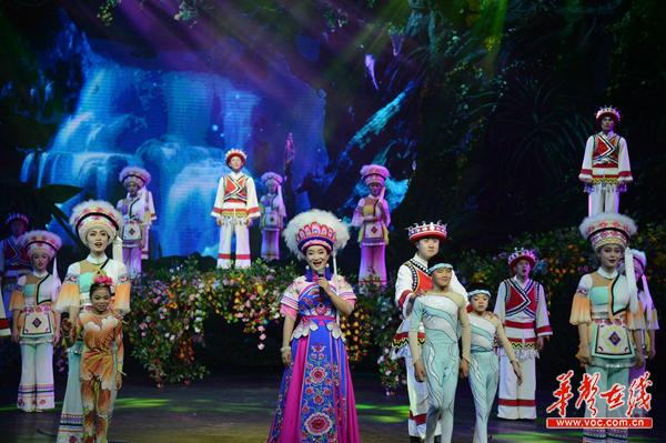 张家界魅力湘西今日恢复室内演出 每晚开演三场