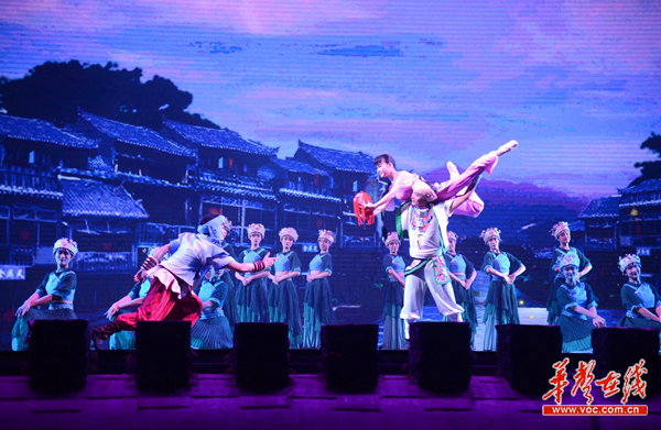 张家界魅力湘西今日恢复室内演出 每晚开演三场