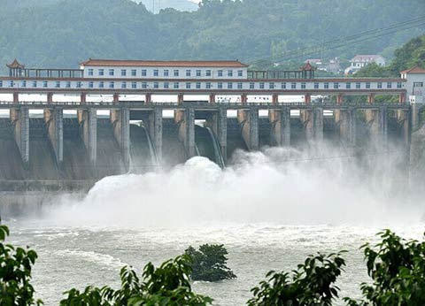 湖南33个县遭暴雨袭击 张家界两座中型水库水位超汛限
