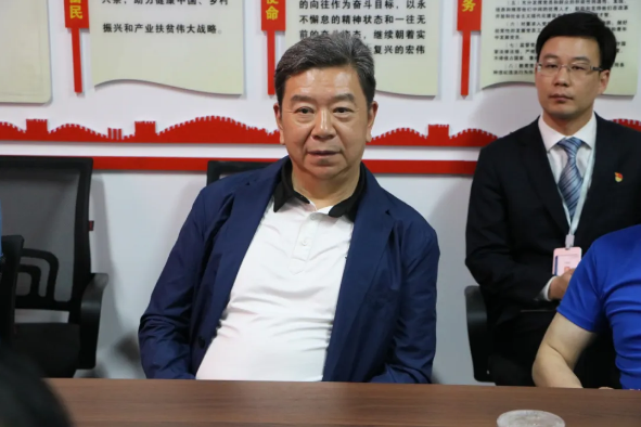 莅临黑茶产业研究院考察指导,黑茶产业研究院发起人,名誉理事长谌再来