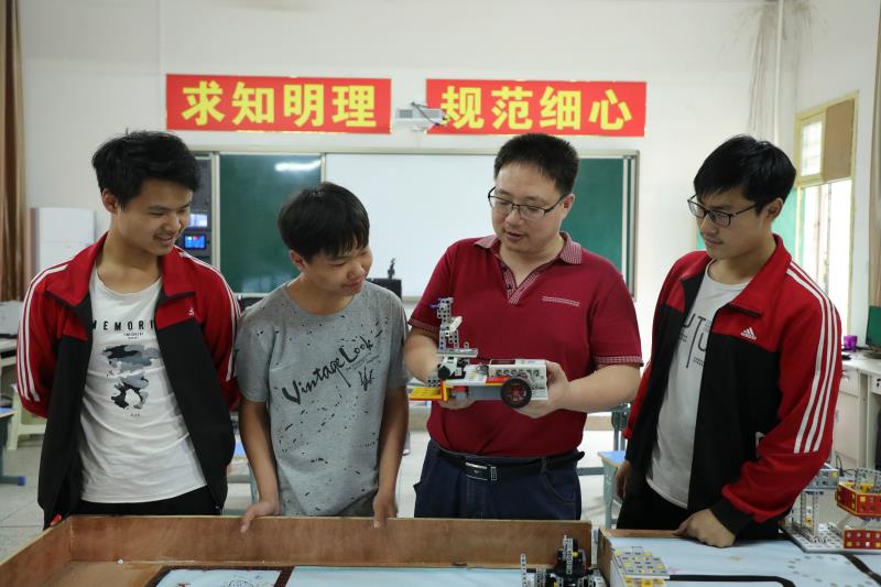 东安县耀祥中学在湖南省青少年科技创新大赛再获佳绩