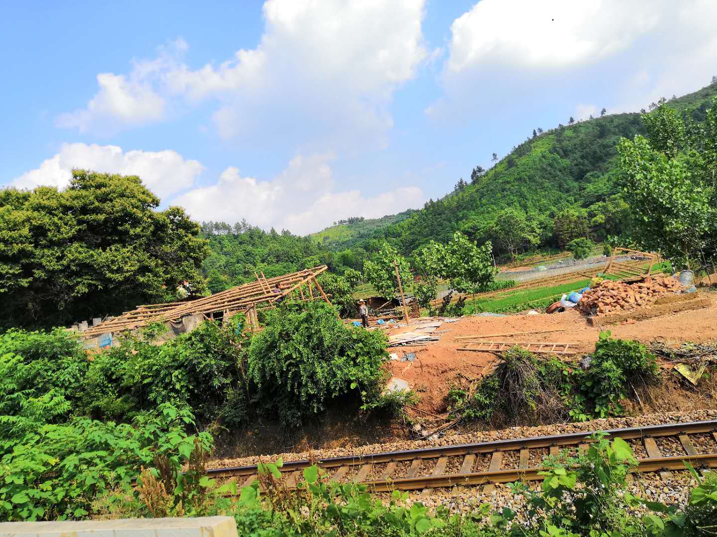 祁阳文富市镇：深化普铁安全环境整治，确保铁路运行安全