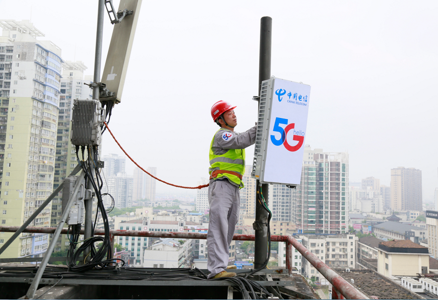 在直播活动上,刘文兵总经理还和广大网友分享了战疫期间中国电信湖南