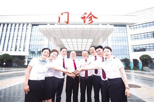 团结奋进的南县人民医院领导班子。