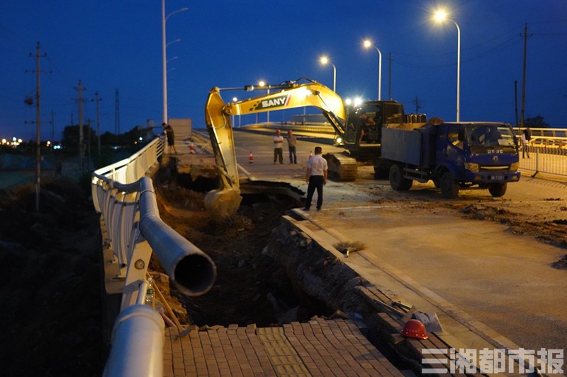 长沙捞刀河大桥人行道沉降,桥梁双向交通管制抢修