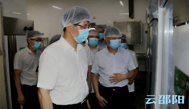 刘事青：完善市场监管运行体系 确保食品药品安全