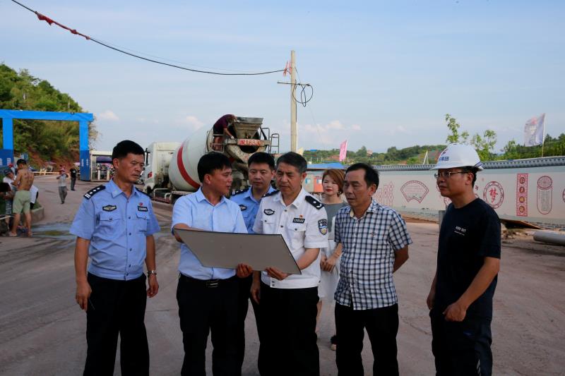 沈林松到永州大道沿线开展优化营商环境调研