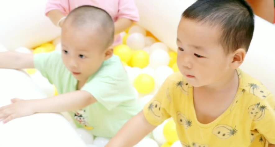 视频：家庭中如何早期发现孩子听力发育异常