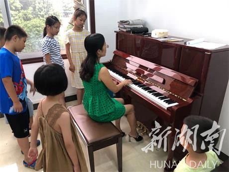 祁阳县文化馆让少年儿童免费享受“艺术大餐”