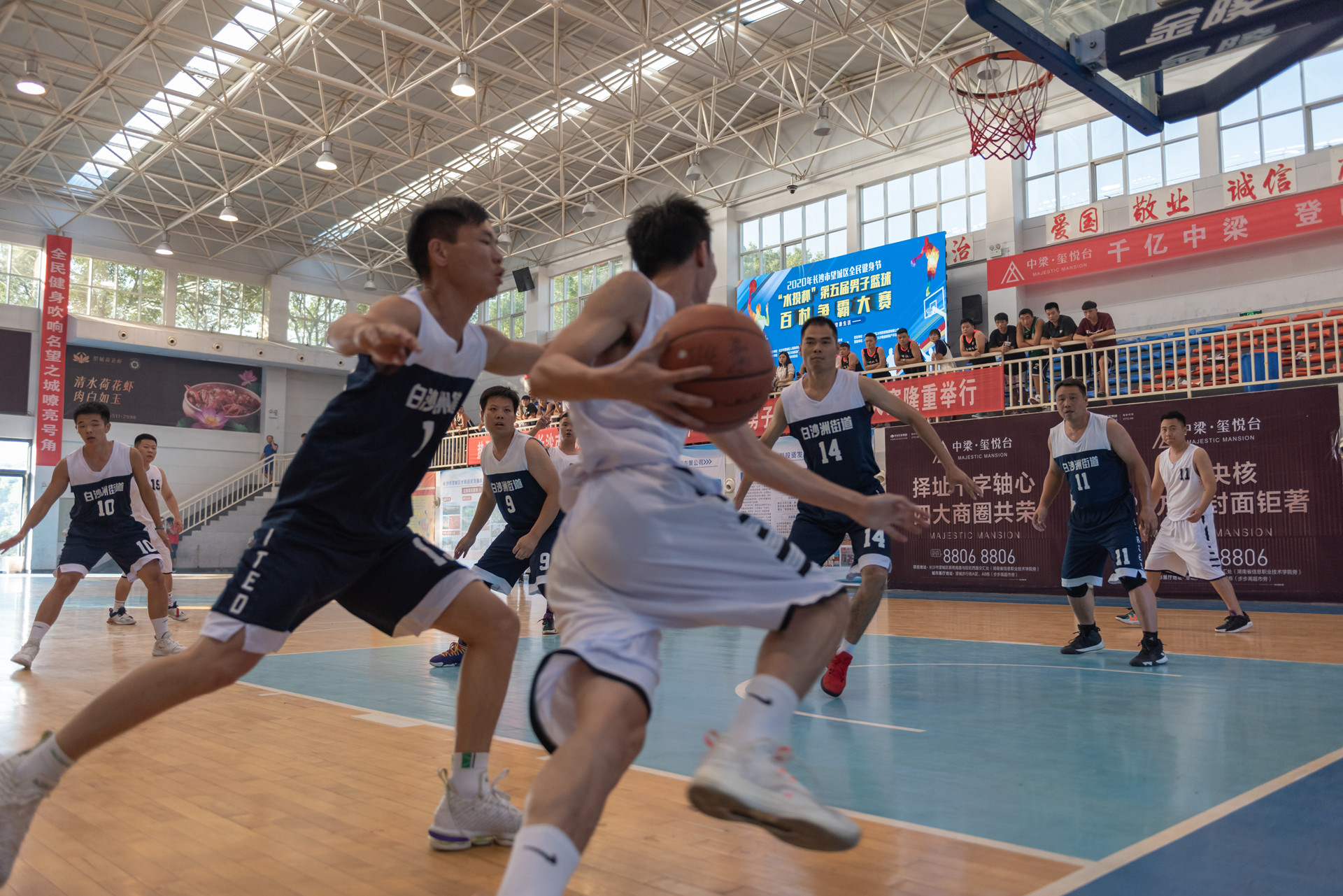 长沙望城第五届男篮百村赛总决赛开幕   “乡里人”上演篮球狂欢