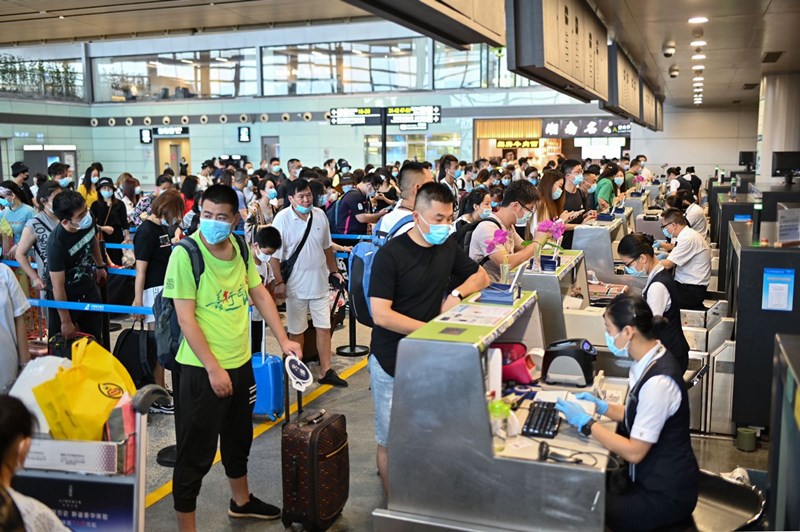 8月份机场吞吐量排名_深圳机场8月旅客吞吐量同比下降14.77%国内客流量恢(2)