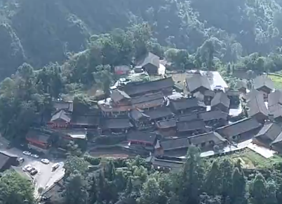 大篷车开进“精准扶贫”首倡地十八洞村！央视财经专访湖南省副省长：脱贫致富，靠这四点！