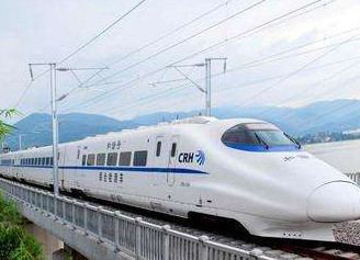 “双节”出行高峰将至 全国铁路预计发送旅客1.08亿人次