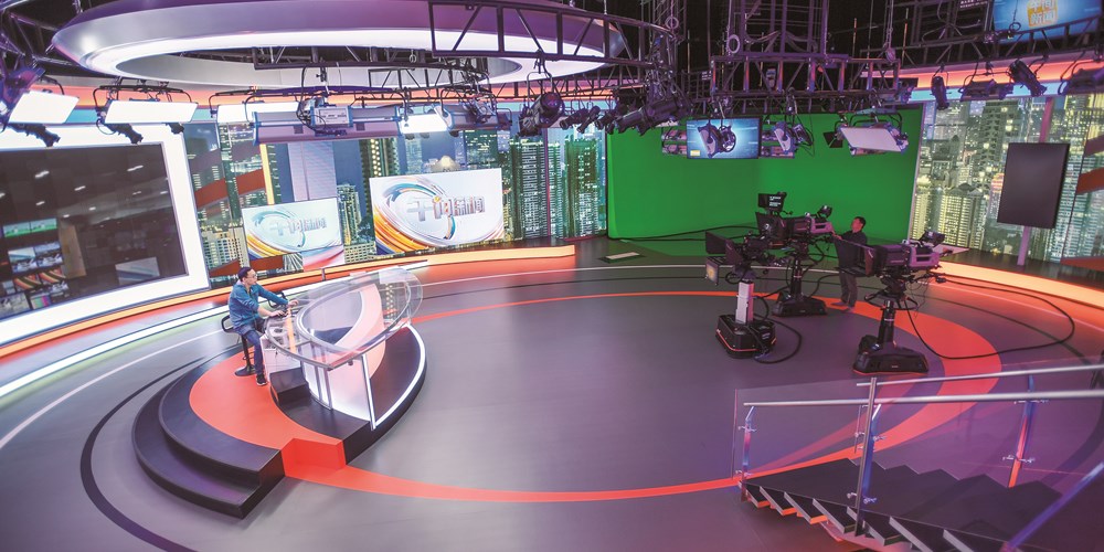 全国首个4k超高清新闻演播厅启用