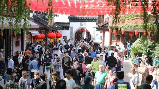 上海成最热门旅游城市，北上广深吃掉50万大闸蟹