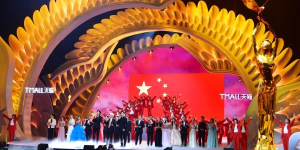 [一周湖南]第十三届中国金鹰电视艺术节闭幕 “红土航空”更名为“湖南航空”
