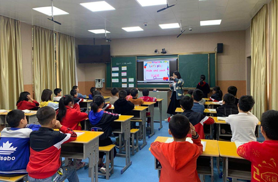 祁阳县潘市镇举行新教师教学展示活动