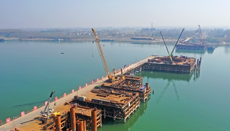 常益长铁路沅江特大桥建设有序推进