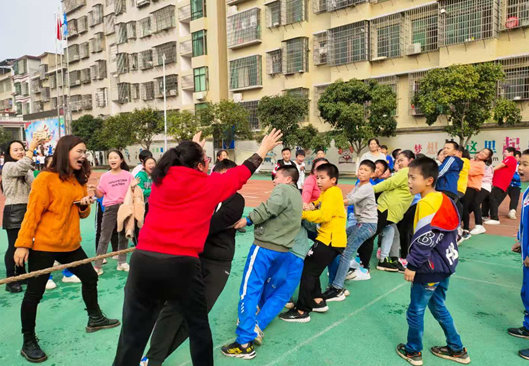 祁阳民生小学举行第十一届冬季运动会
