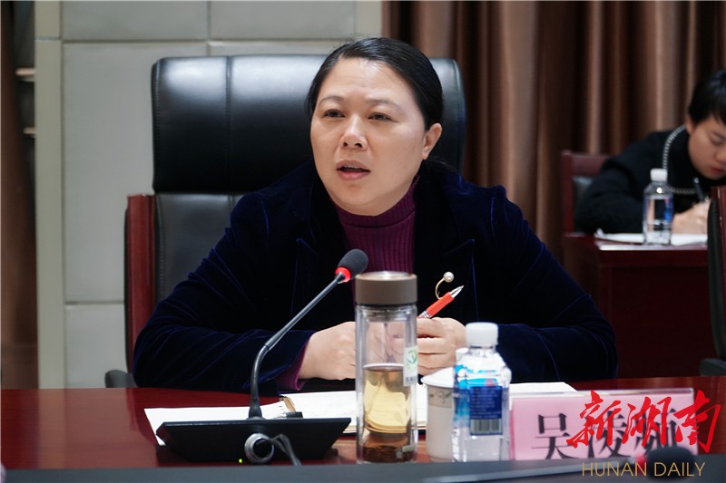 吴凌频调研湘西州府所在地教育规划布局情况