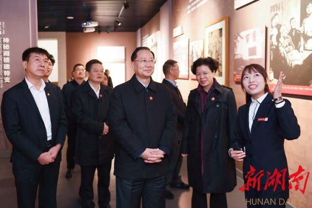 毛伟明赴韶山瞻仰并调研