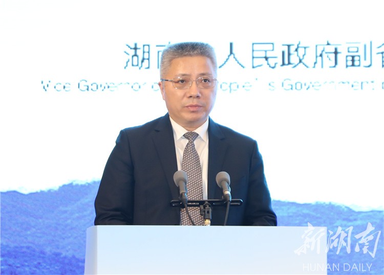 副省长朱忠明致辞