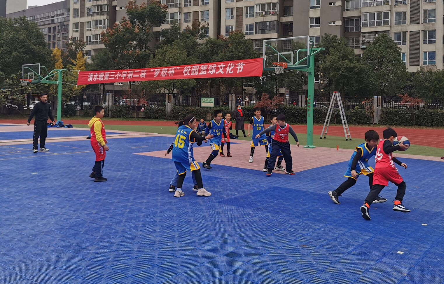 长沙清水塘三小第二届“梦想杯”校园篮球文化节举行