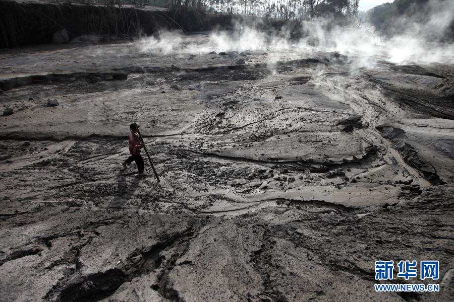 印尼火山喷发