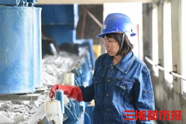 劳模精神耀三湘|全国劳模张丽青:扎身矿山16年的“铿锵玫瑰” - 城事 - 新湖南