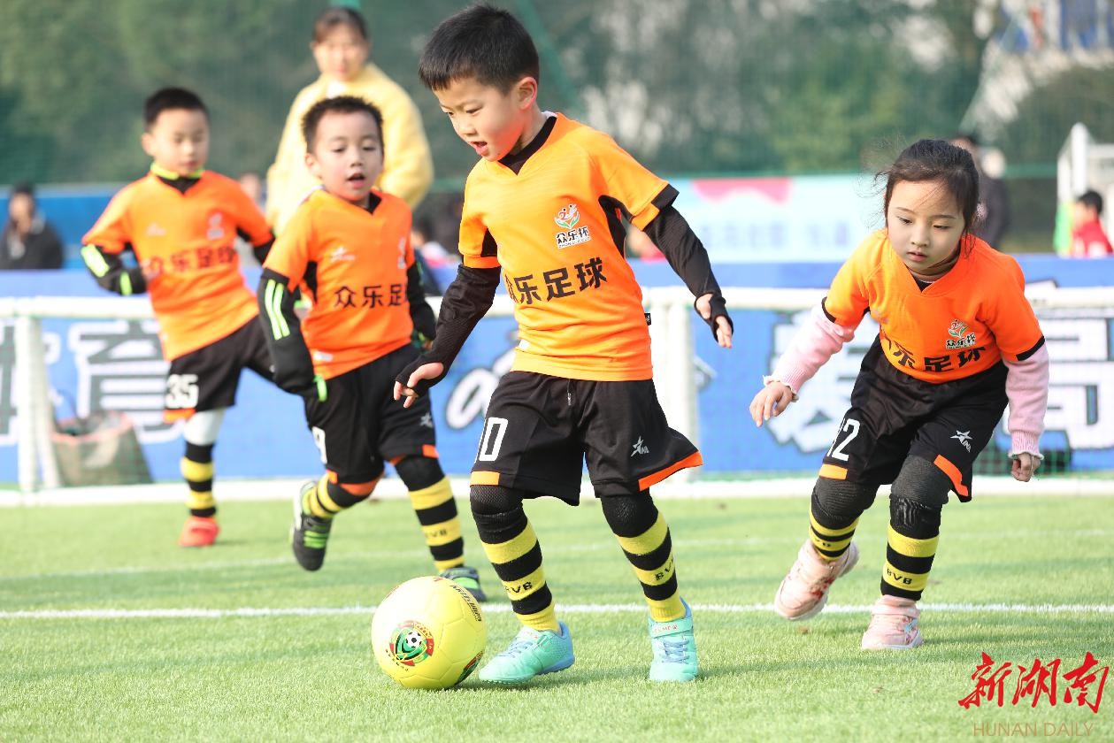 中国足球少年对比欧洲孩子如何？西班牙人队青训教练给出答案_运动家_澎湃新闻-The Paper