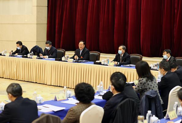 毛伟明在参加省政协联组讨论时强调：为实施“三高四新”战略凝心聚力