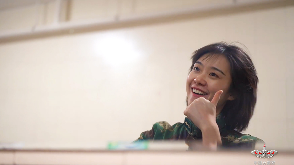 陈淑杰,大学毕业后入伍,如今是一名火箭女兵.