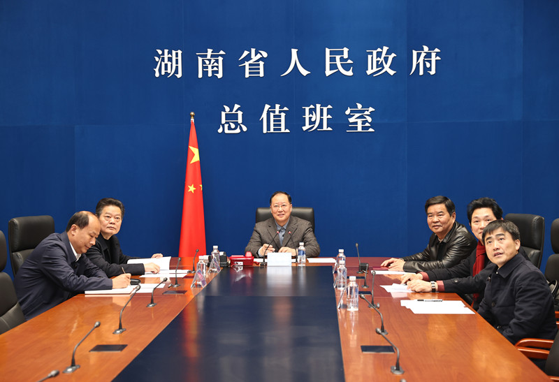 毛伟明检查调度春节应急值守工作:为群众平安幸福值好班站好岗