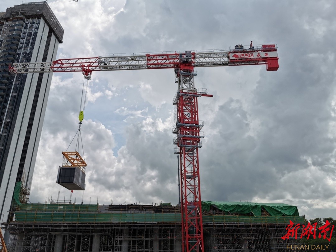 中联重科高效助建全球最高预制住宅项目 塔机定制设计走俏新加坡高端市场