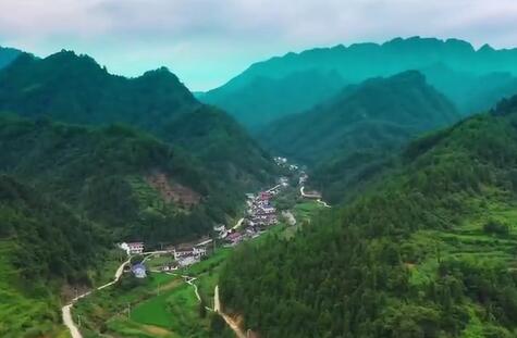 《这八年——精准扶贫在湖南》第四集：一往情深