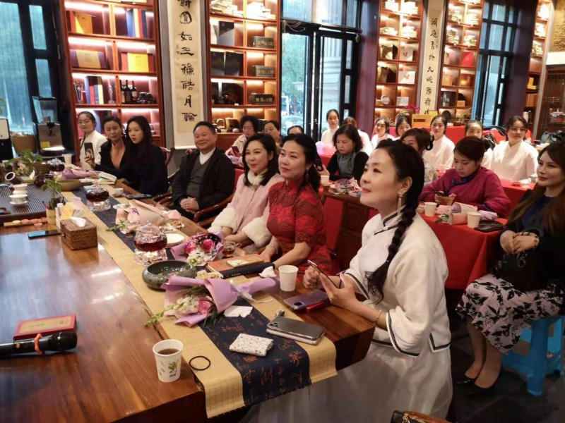 上海市湖南商会举行庆“三八”妇女节活动