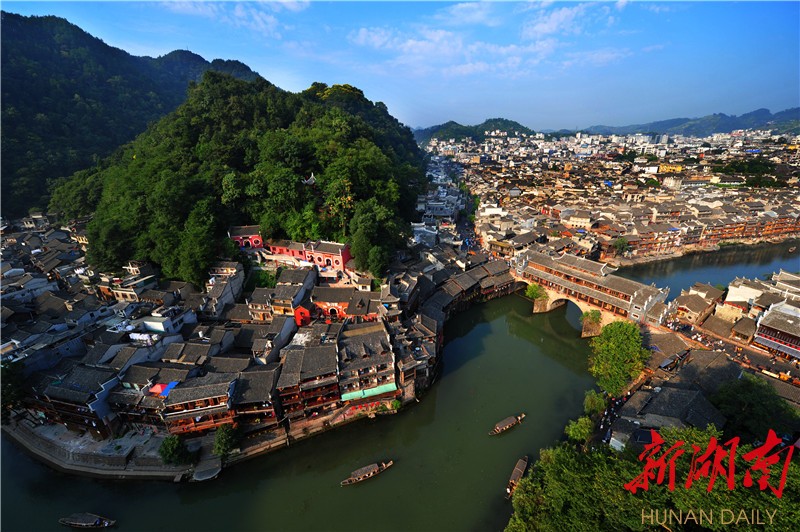 鳳凰古城亮化提質工程,鳳凰故事文化村,麻衝鄉竹山村鄉村遊產業,長潭