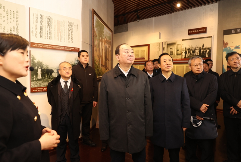黄坤明在湘调研：用好红色资源紧扣伟大实践 推动党史学习教育扎实深入开展